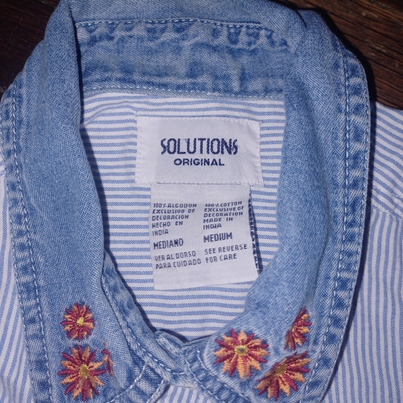 Solutions Original Adult Medium Short Sleeve Button Down Farm Animals Barn Cows - Picture 5 of 8